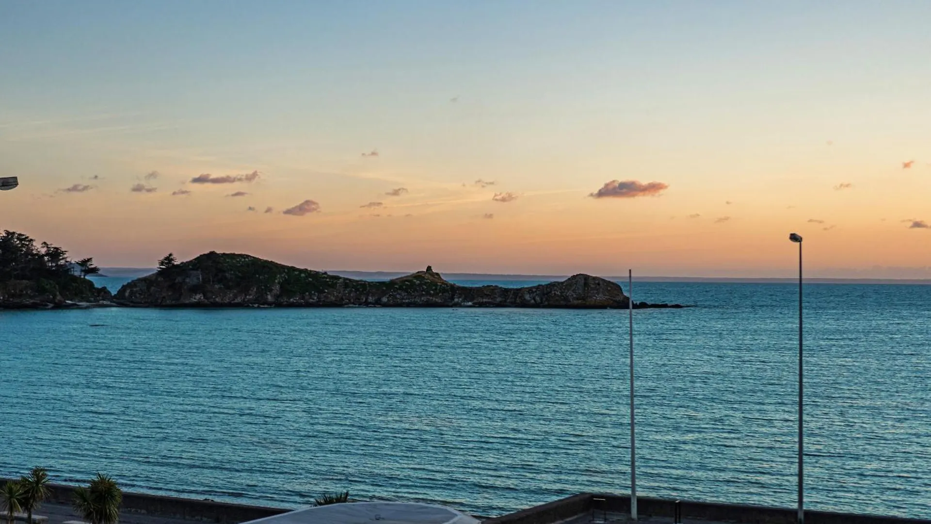 Bel Appartement Face A La Plage Erquy