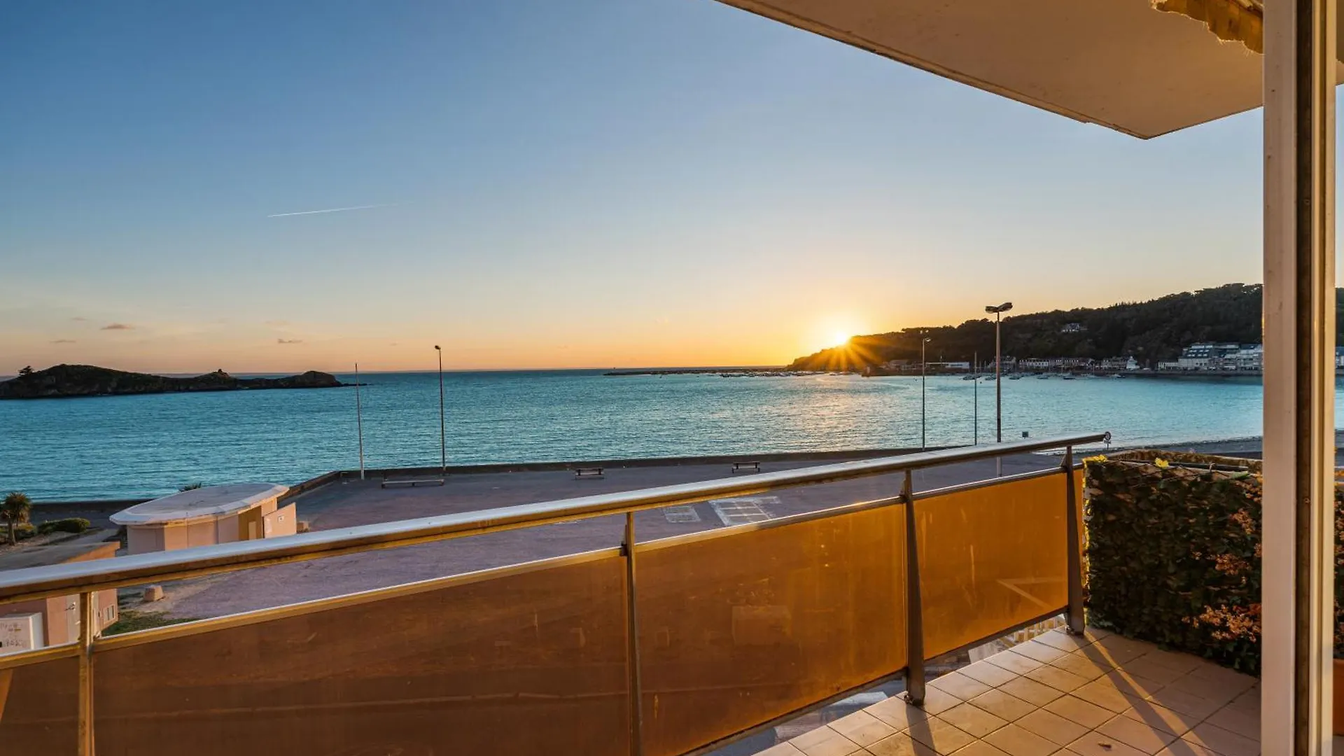 Bel Appartement Face A La Plage Erquy 0*,  Fransa