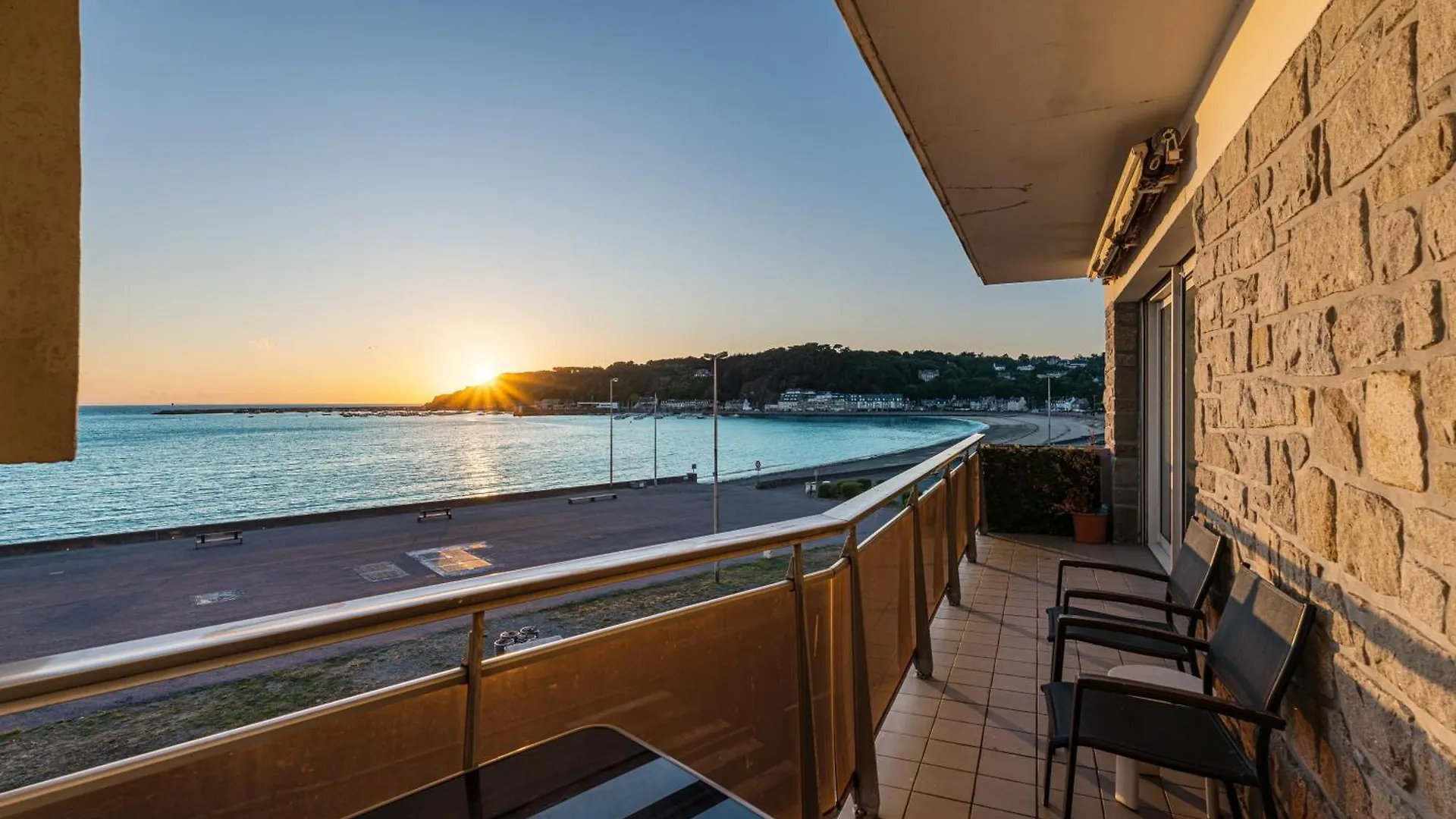 Bel Appartement Face A La Plage Erquy
